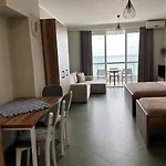 Eri 4 Apartamento *