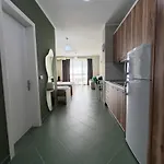 Eri 4 Apartamento *