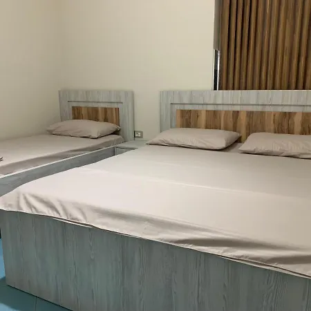 Eri 4 Apartment