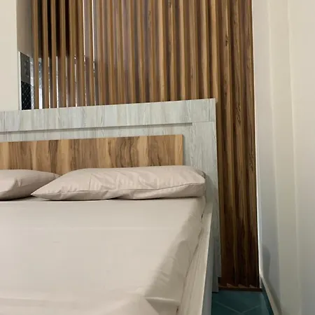 Apartment Eri 4 *