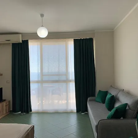 Apartment Eri 4 *