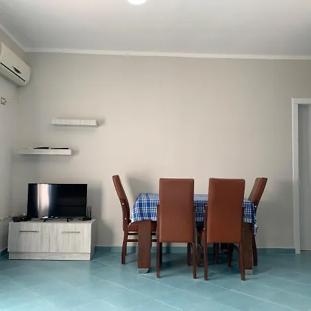 Eri 4 Apartment *