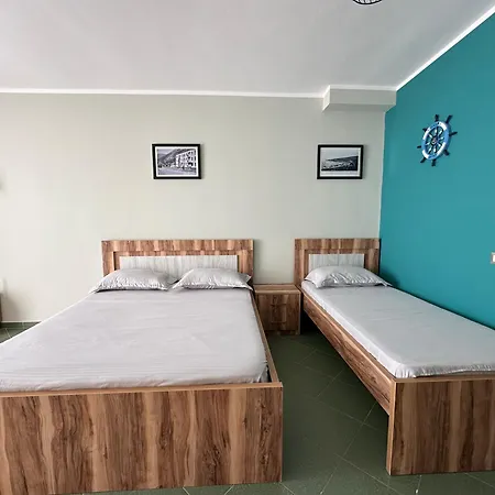 Eri 4 Apartment *