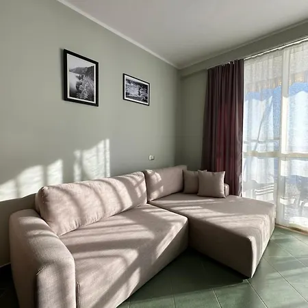 Eri 4 Apartment *