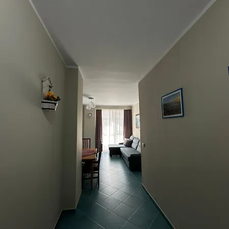 Eri 4 公寓 Shëngjin