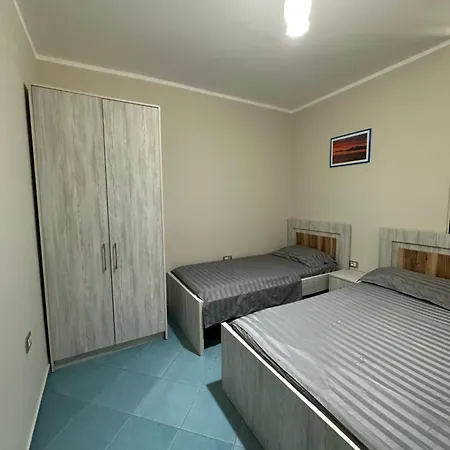 Eri 4 Apartment