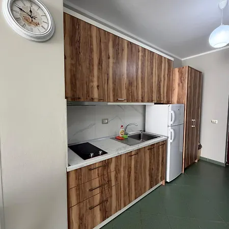 Appartement Eri 4 *