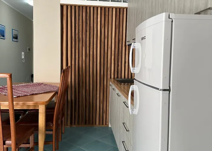 Eri 4 Apartment